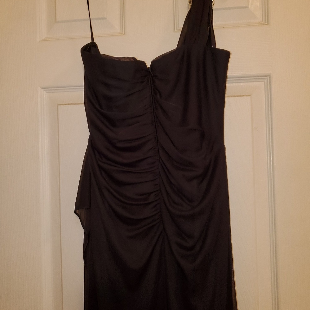 Gown - Picture 4 of 5